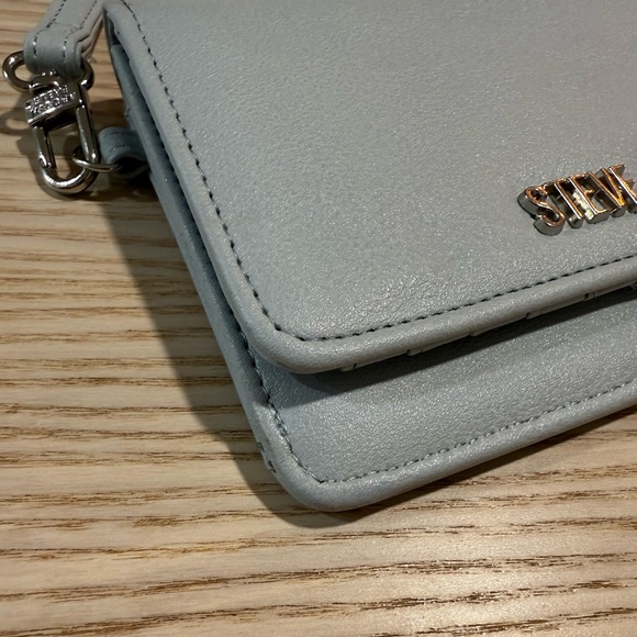 Excellent Condition Steve Madden Blue Wallet Purse Wristlet Micro Bag - Picture 3 of 14